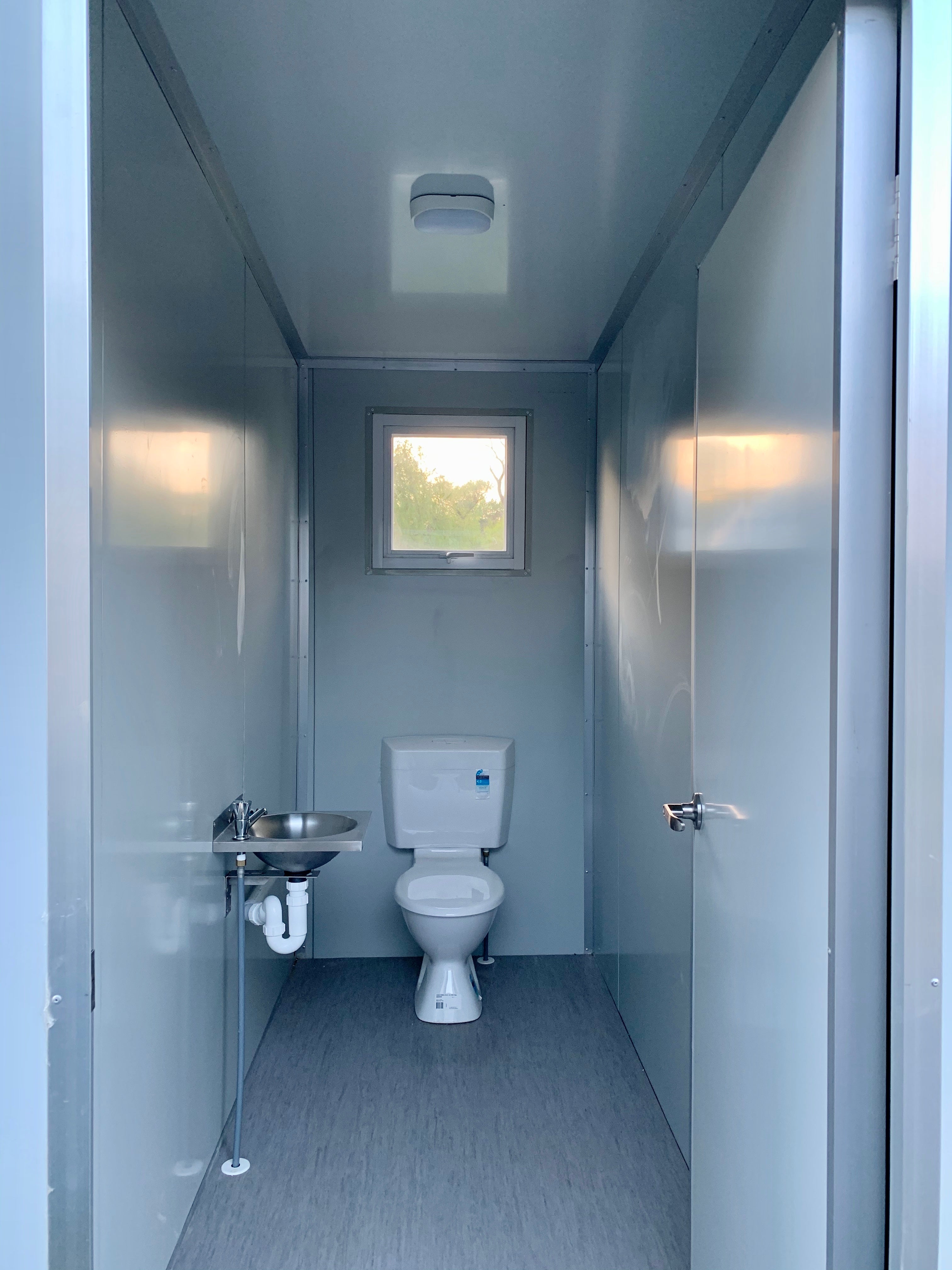 Toilet Block 6x3